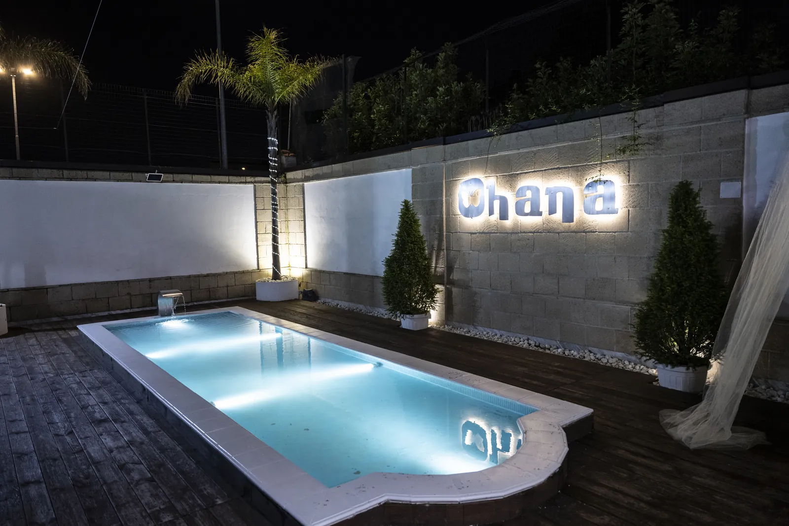 Allestimento esterno serale Ohana