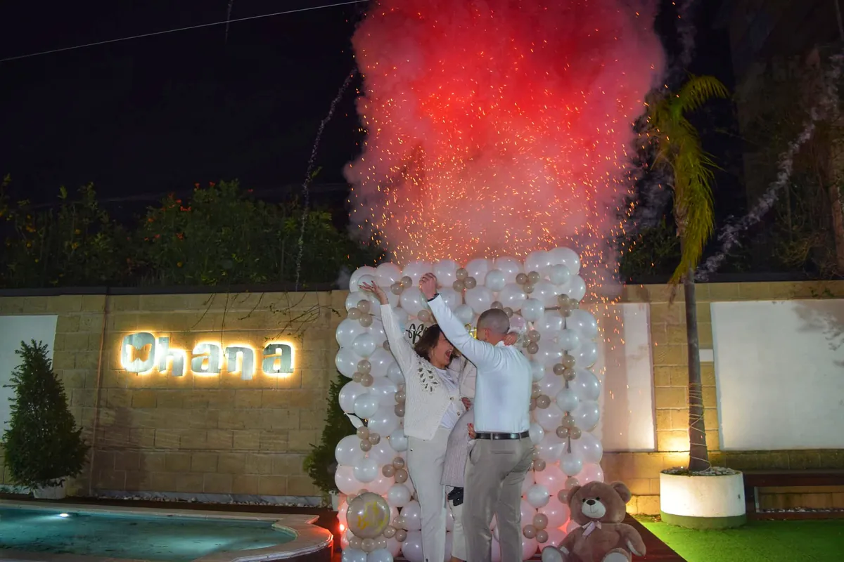 Gender reveal rosa